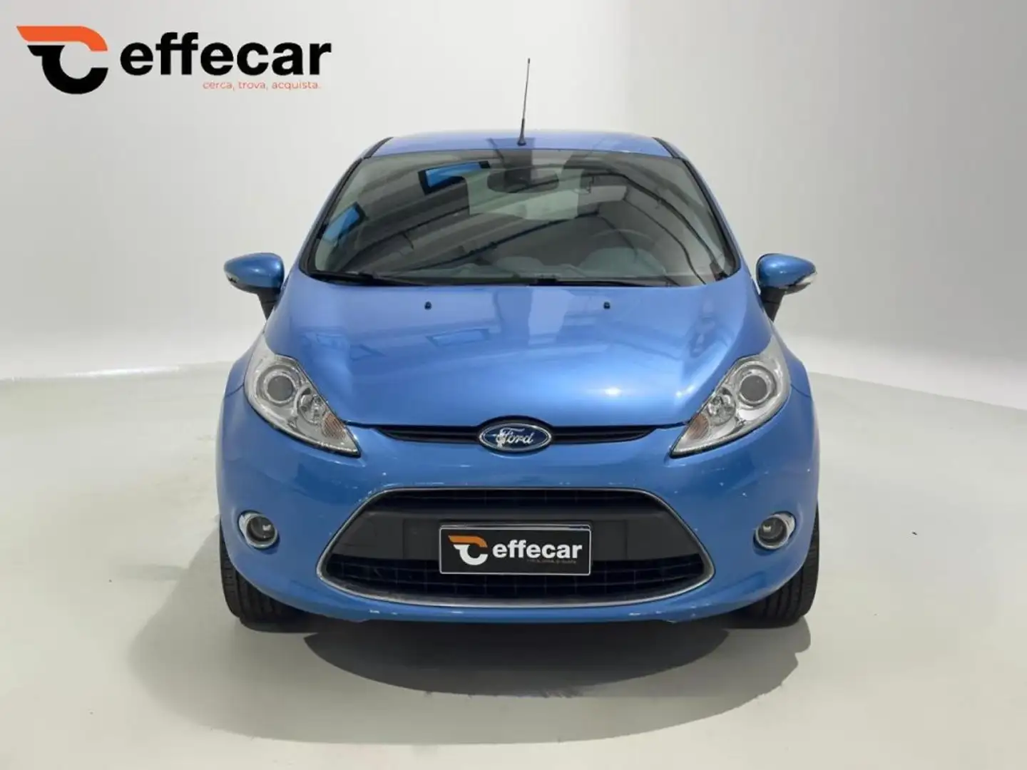 Ford Fiesta 1.2 82 CV 5 porte Titanium Bleu - 2