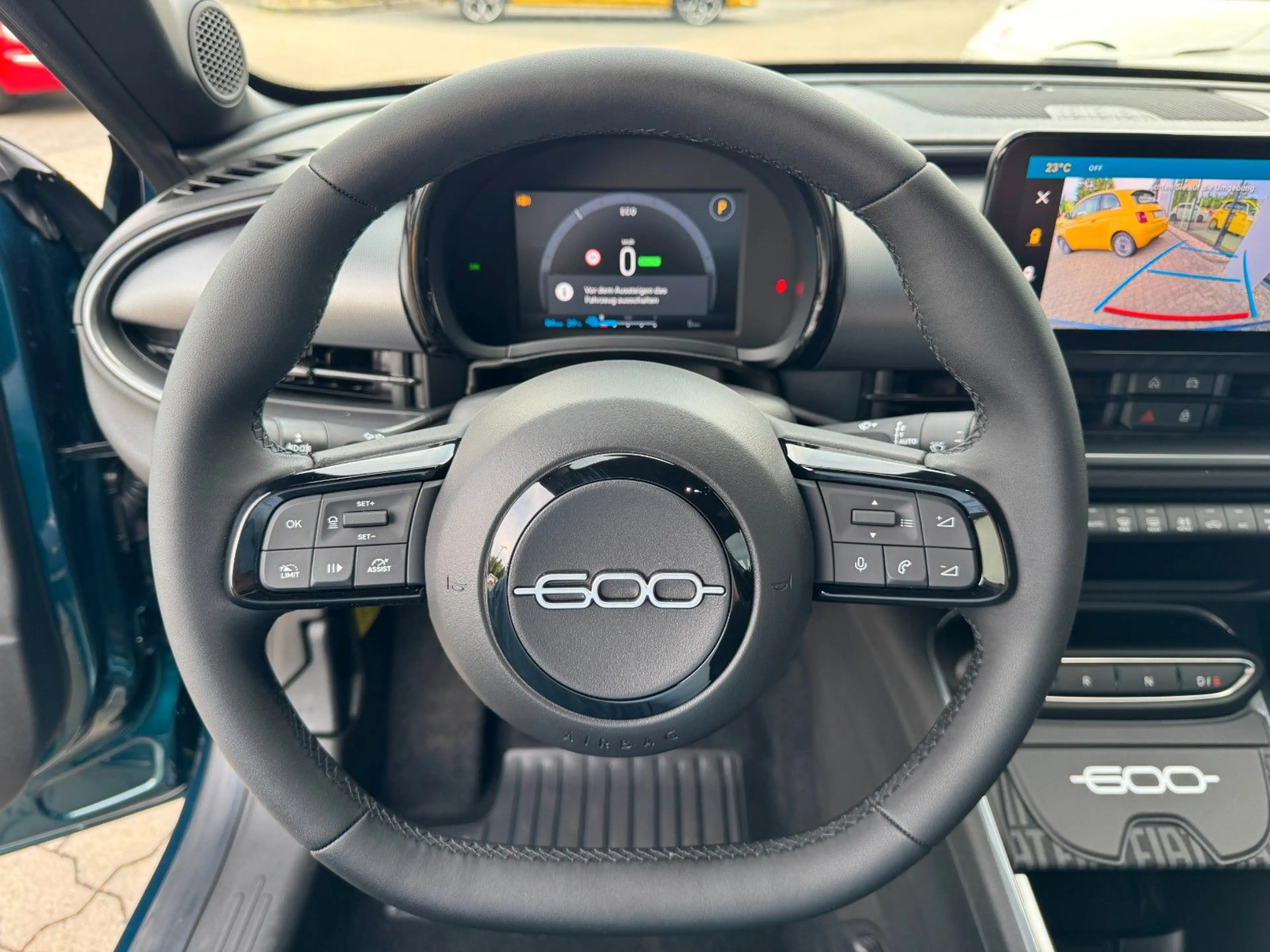 Fiat 600e Elektro SPORT _ ABARTH LINE — photo 11