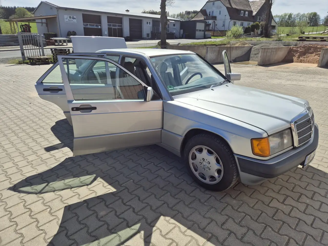 Mercedes-Benz 190 E 2.0, foto 2
