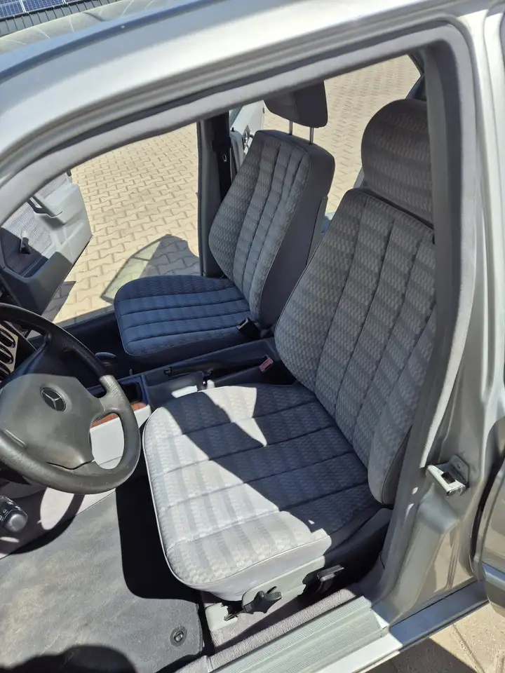 Mercedes-Benz 190 E 2.0, foto 6