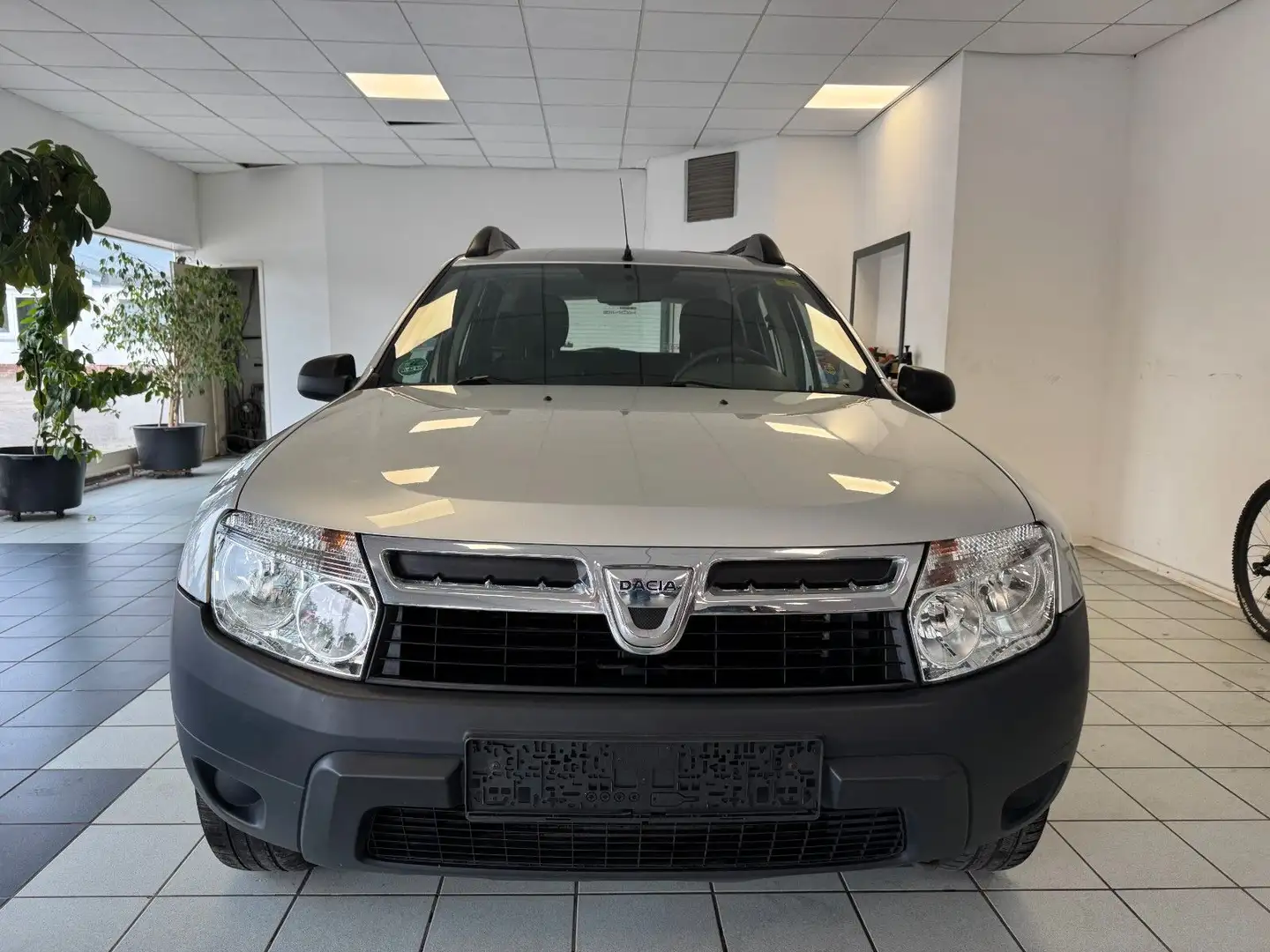 Dacia Duster 1.5 Diesel ***Klimaanlage+AHK*** Silver - 2