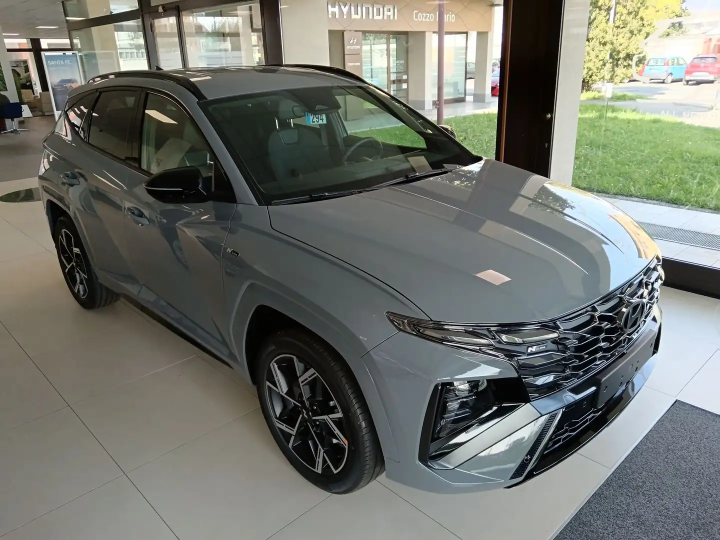 Hyundai TUCSON 1.6 HEV aut. N Line Grau - 2