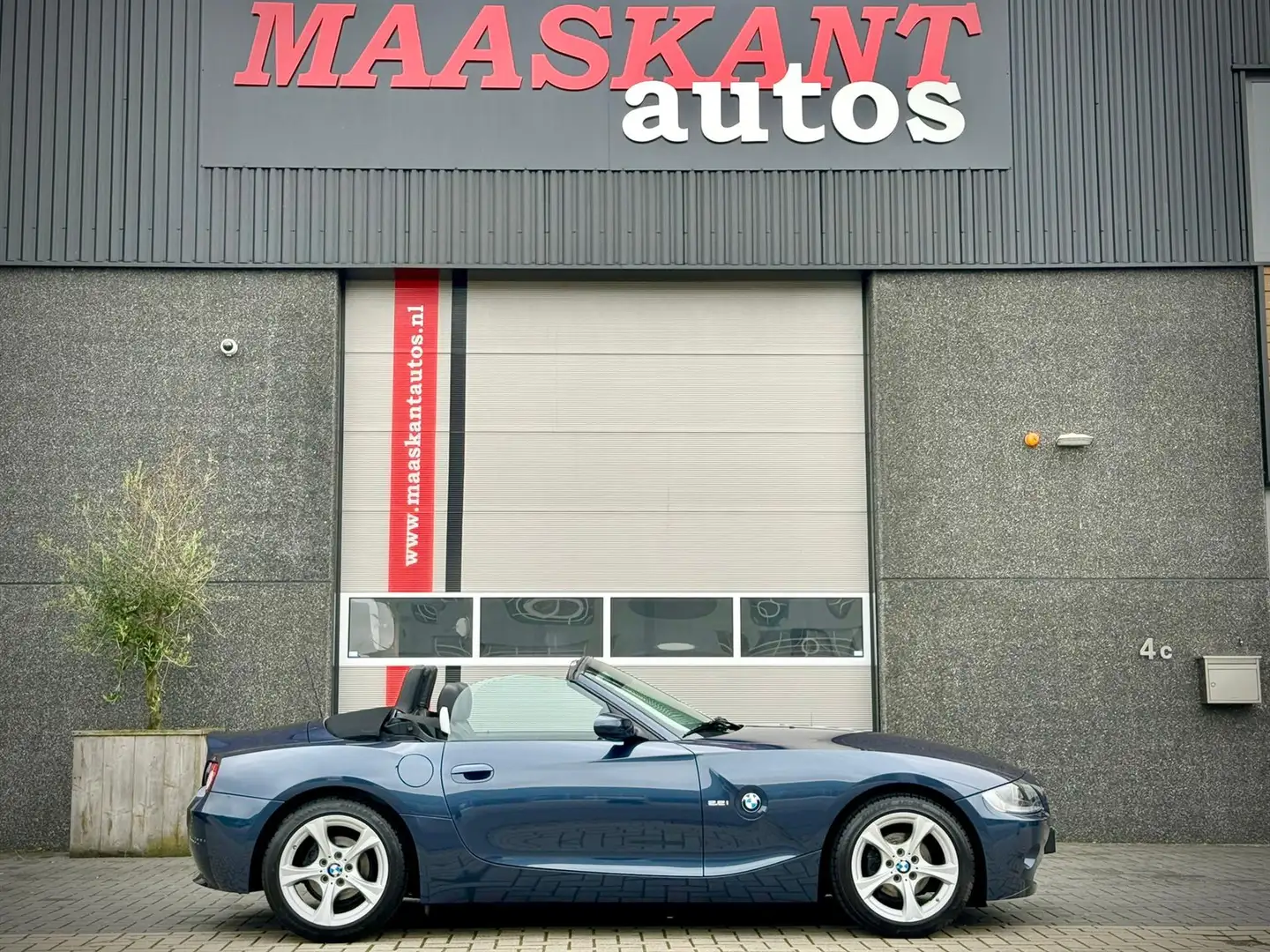 BMW Z4 Roadster 2.2i S / Cruise / Clima / Leder / Manual Blauw - 1
