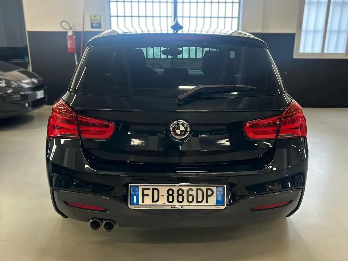 BMW 120 Serie 1 F/20-21 2015 120d Msport 3p - 2