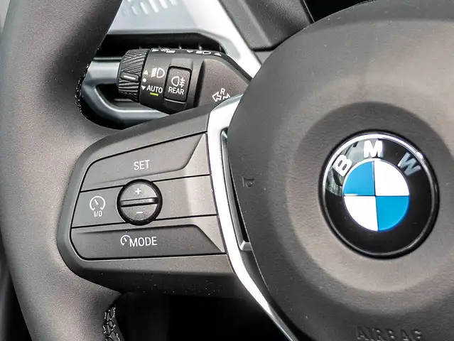 BMW 1 Series view 11