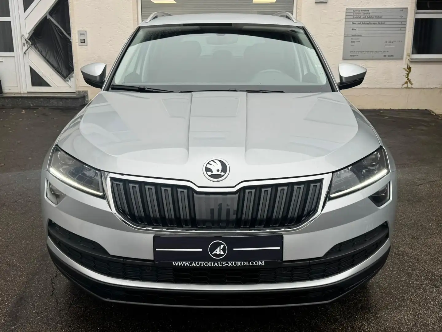Skoda Karoq 2.0 TDI Clever KEYLESS NAVI LED TEMPO SHZ Silber - 2