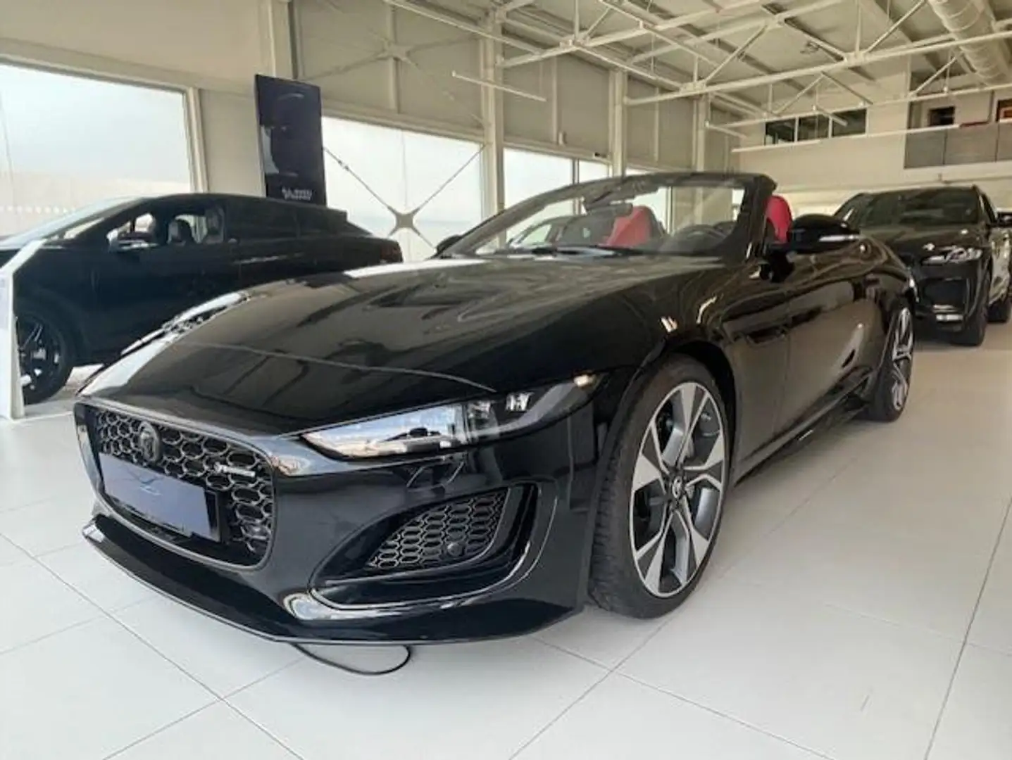 Jaguar F-Type (X152) Convertib. P300CV RWD AUTO R-DYNA - 2