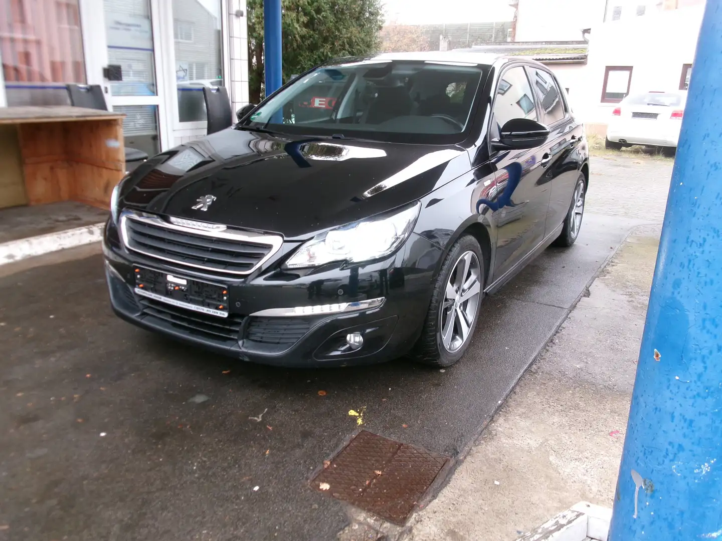 Peugeot 308 308 PureTech 110 Stop Schwarz - 1