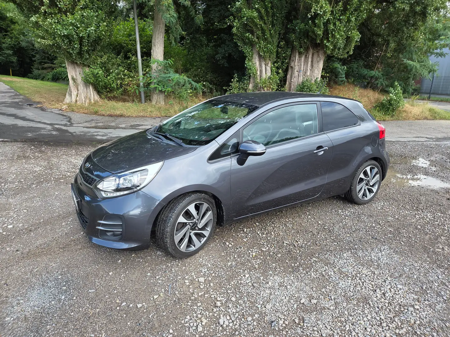 Kia Rio Rio 1.4 Spirit Grey - 1