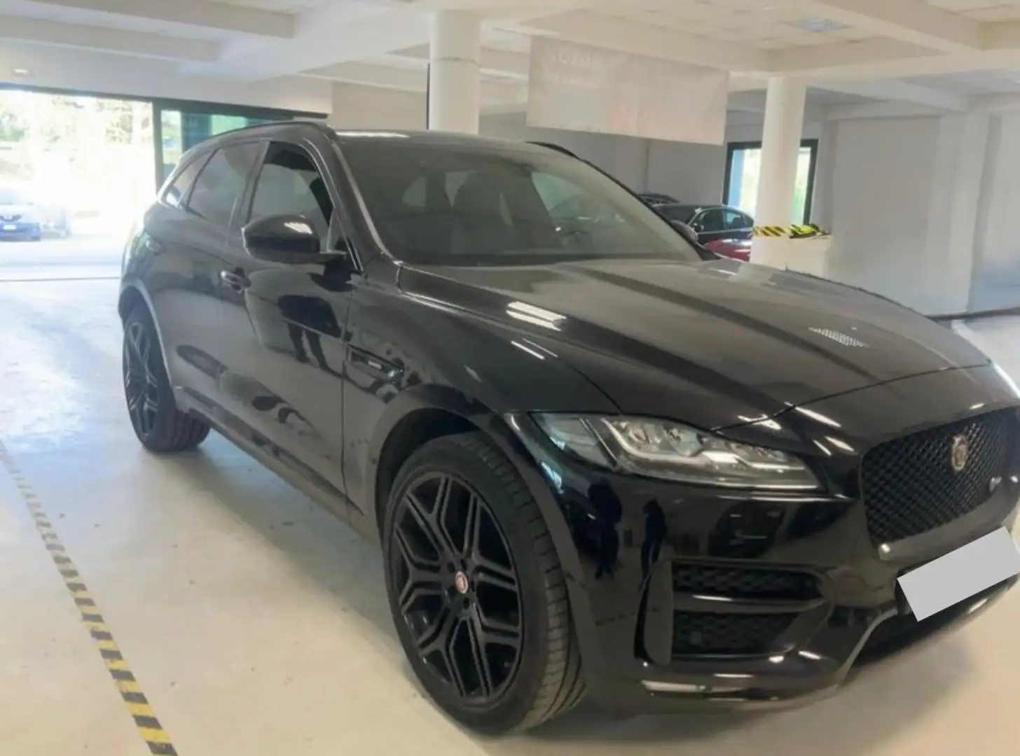 Jaguar F-Pace F-Pace 2.0d R-Sport 4x4 Nero - 1