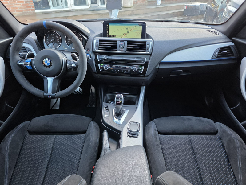 BMW 140 i M XDRIVE SHADOW LINE AUTO PDC NAVI-PRO LED EU6B — photo 4