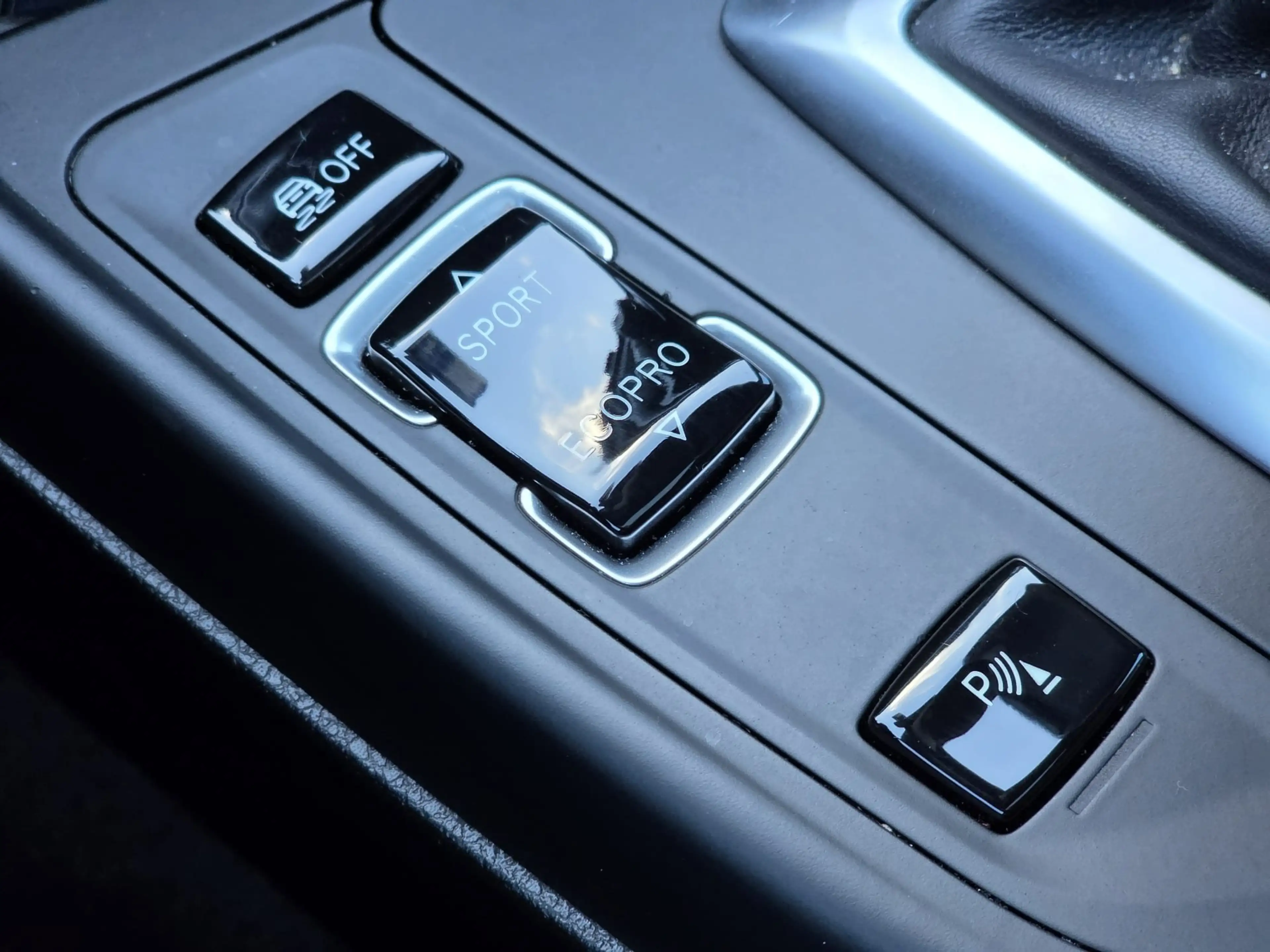 BMW 140 i M XDRIVE SHADOW LINE AUTO PDC NAVI-PRO LED EU6B — photo 6