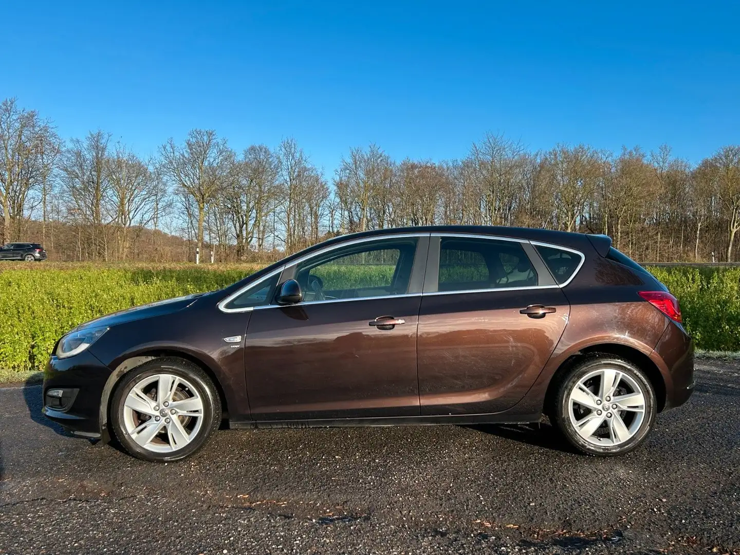 Opel Astra J Lim. 1.4 Energy Kamera Klimaauto. PDC Braun - 2
