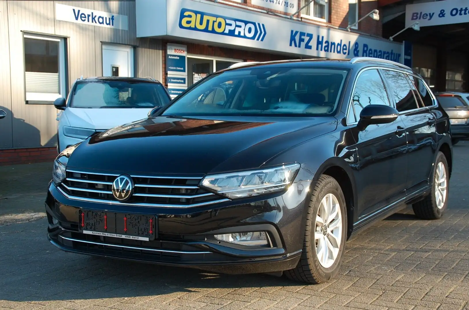 Volkswagen Passat Variant "Business" 2.0 TDI DSG, NAVI, RFK Schwarz - 1