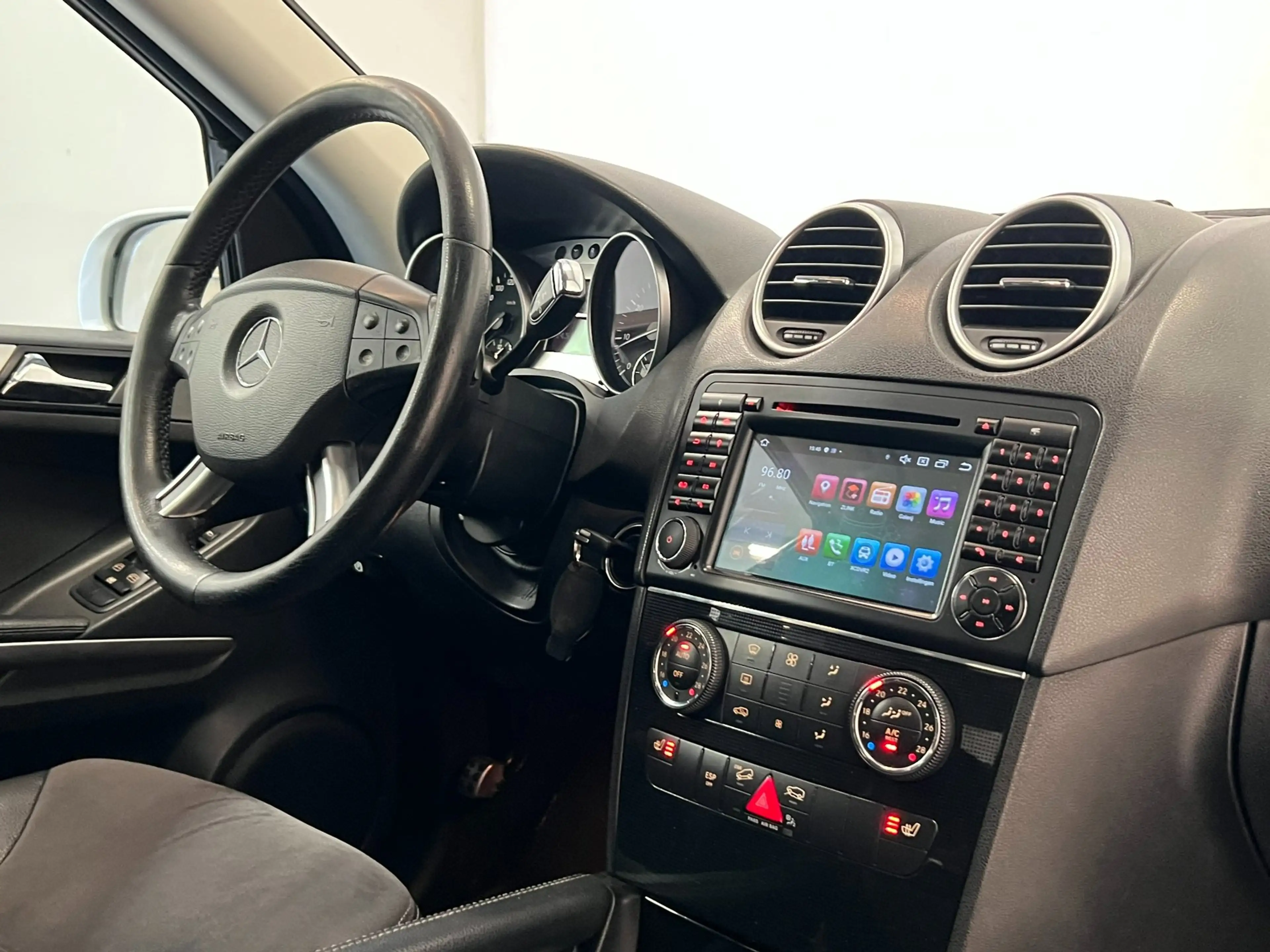 Mercedes-Benz ML 350 M-klasse / AMG / Schuifdak / Harman / Xenon — photo 9