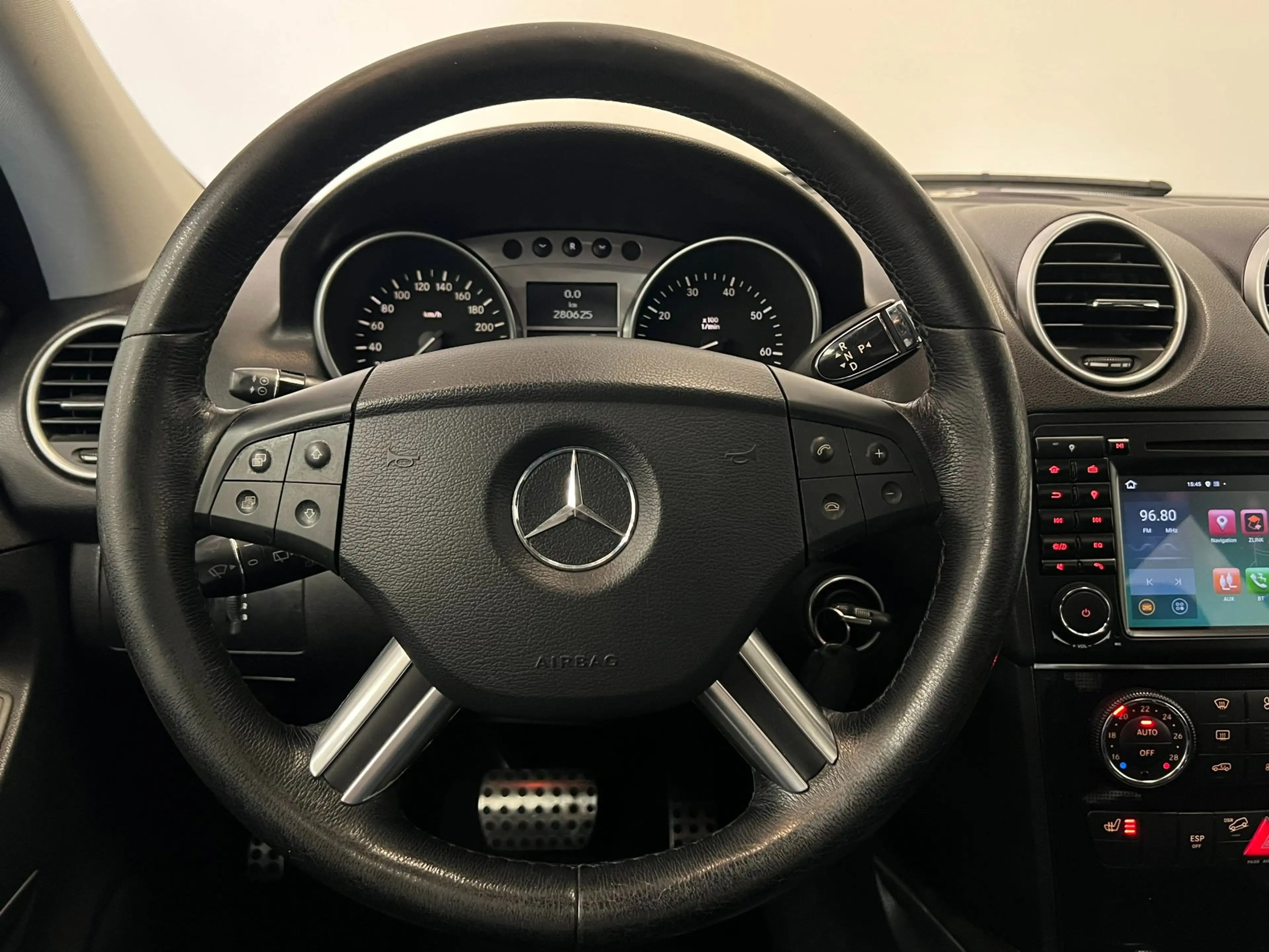 Mercedes-Benz ML 350 M-klasse / AMG / Schuifdak / Harman / Xenon — photo 10