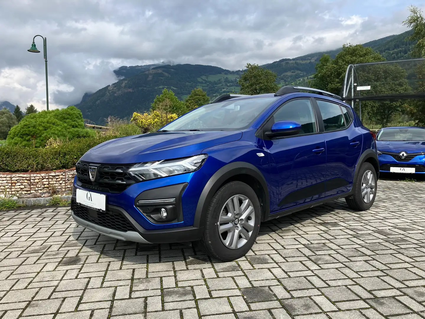 Dacia Sandero Stepway Comfort TCe 90 Blau - 1