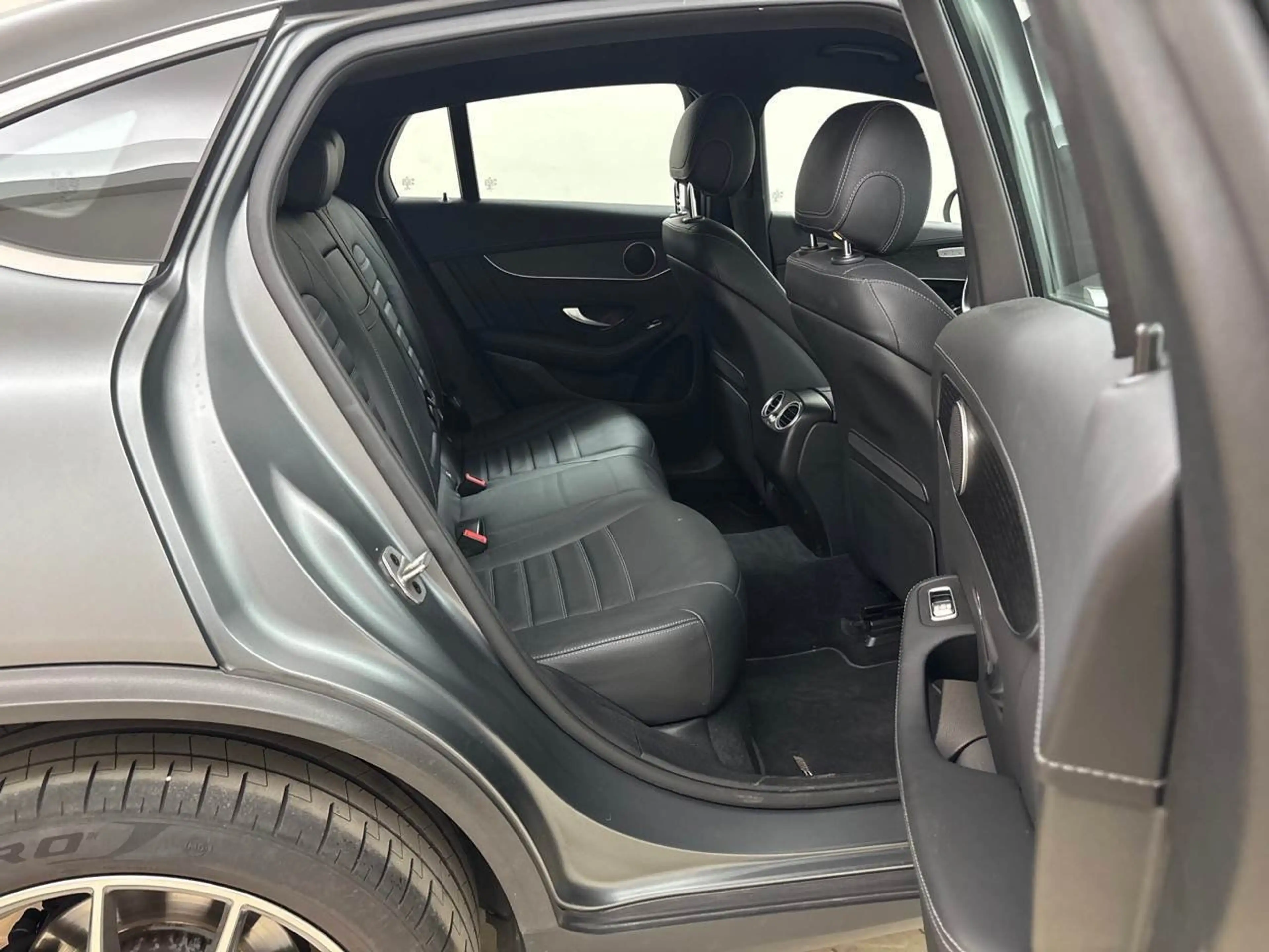 Mercedes-Benz GLC 300 e AMG Line 4Matic SpoSi El.Heckkl. Key — photo 12