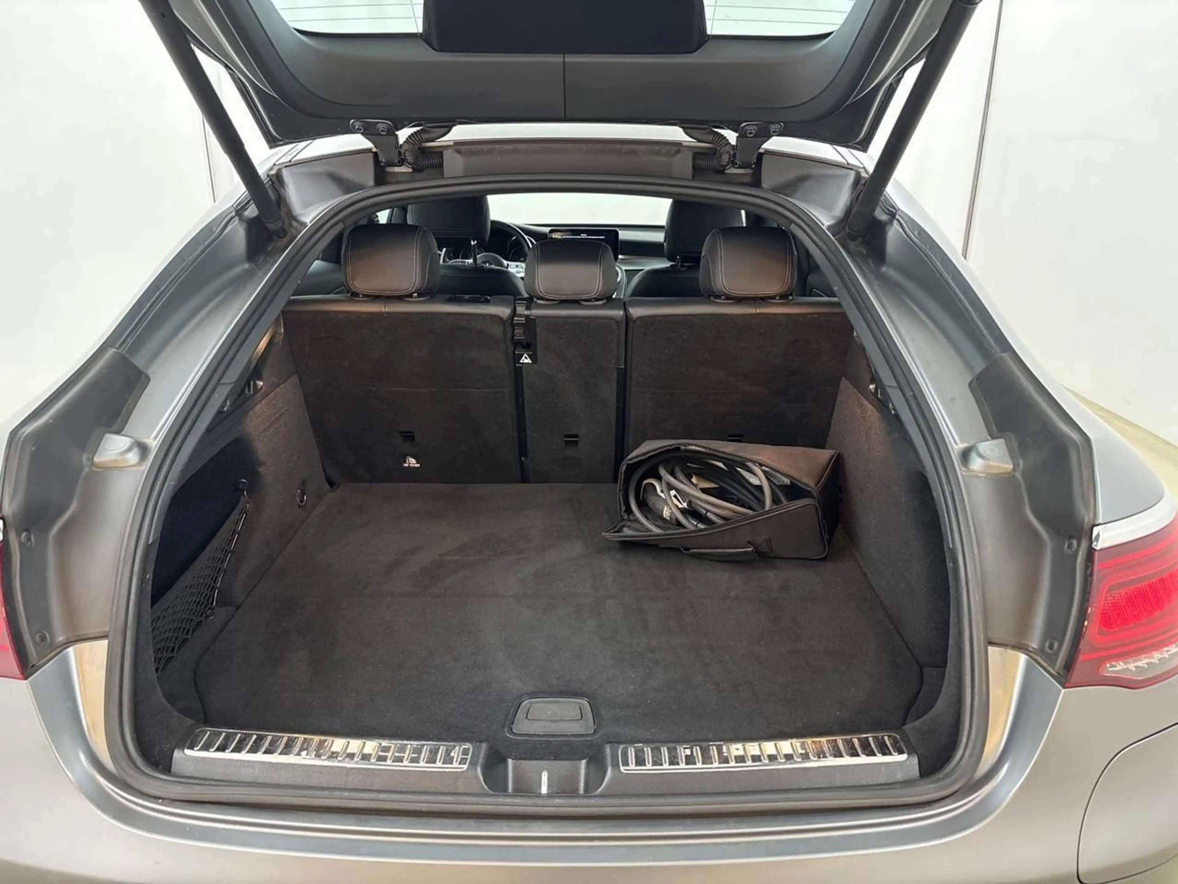 Mercedes-Benz GLC 300 e AMG Line 4Matic SpoSi El.Heckkl. Key — photo 14