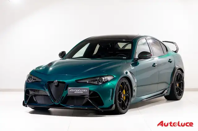 Alfa Romeo Giulia GTAm | 1 di 500 | Italiana | Verde Montreal