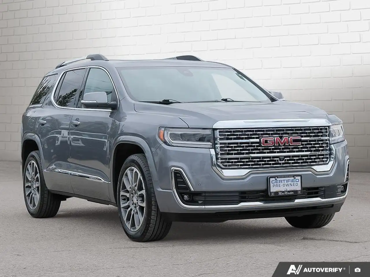 GMC Acadia снимка GMC Acadia