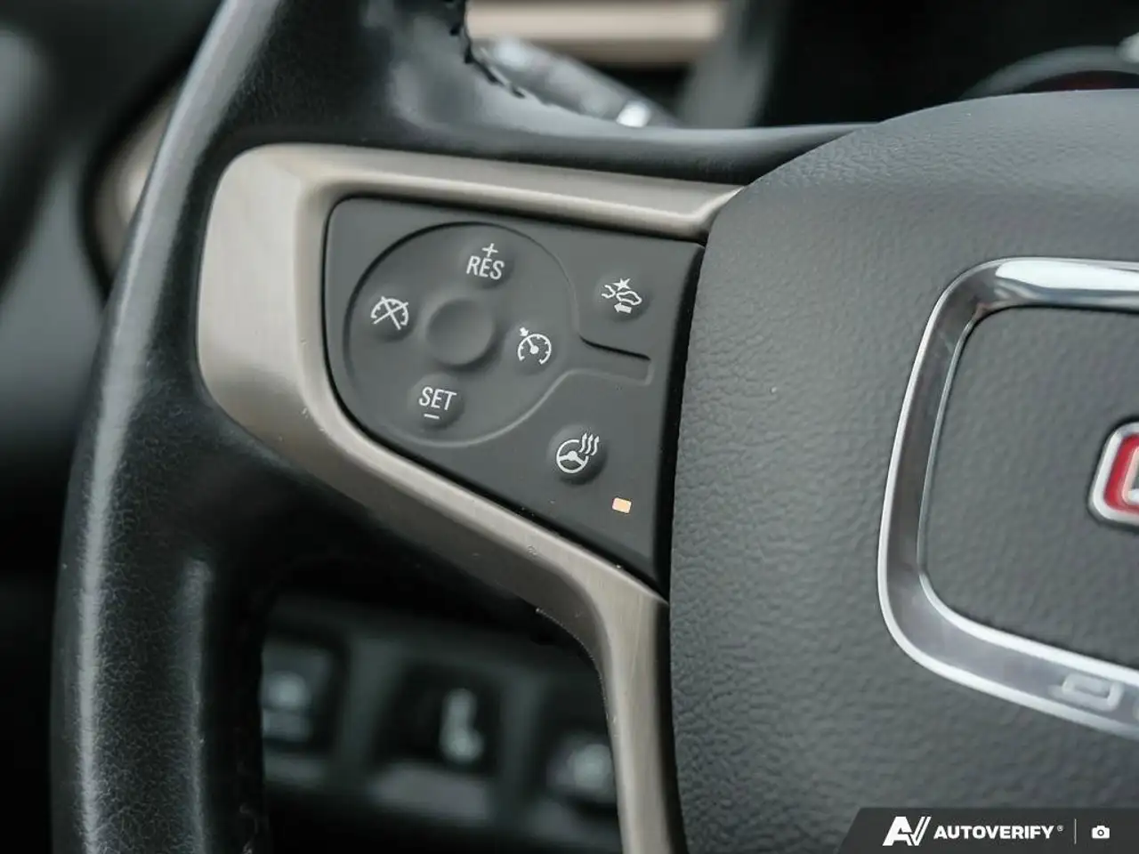 GMC Acadia снимка GMC Acadia