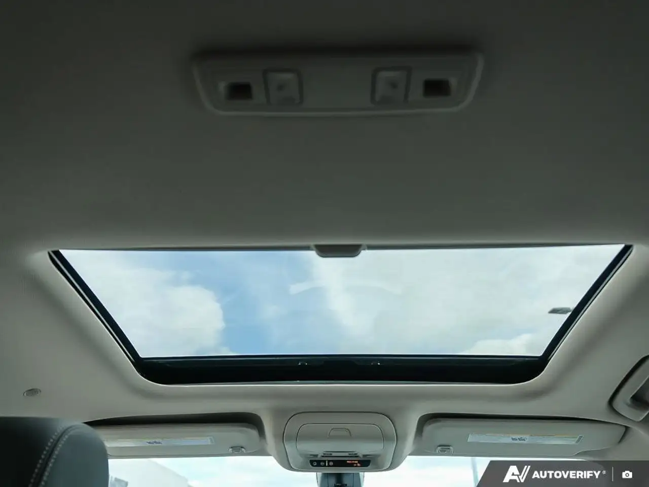 GMC Acadia снимка GMC Acadia