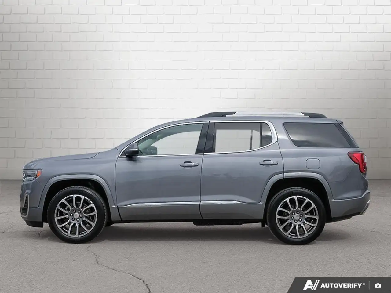 GMC Acadia снимка GMC Acadia