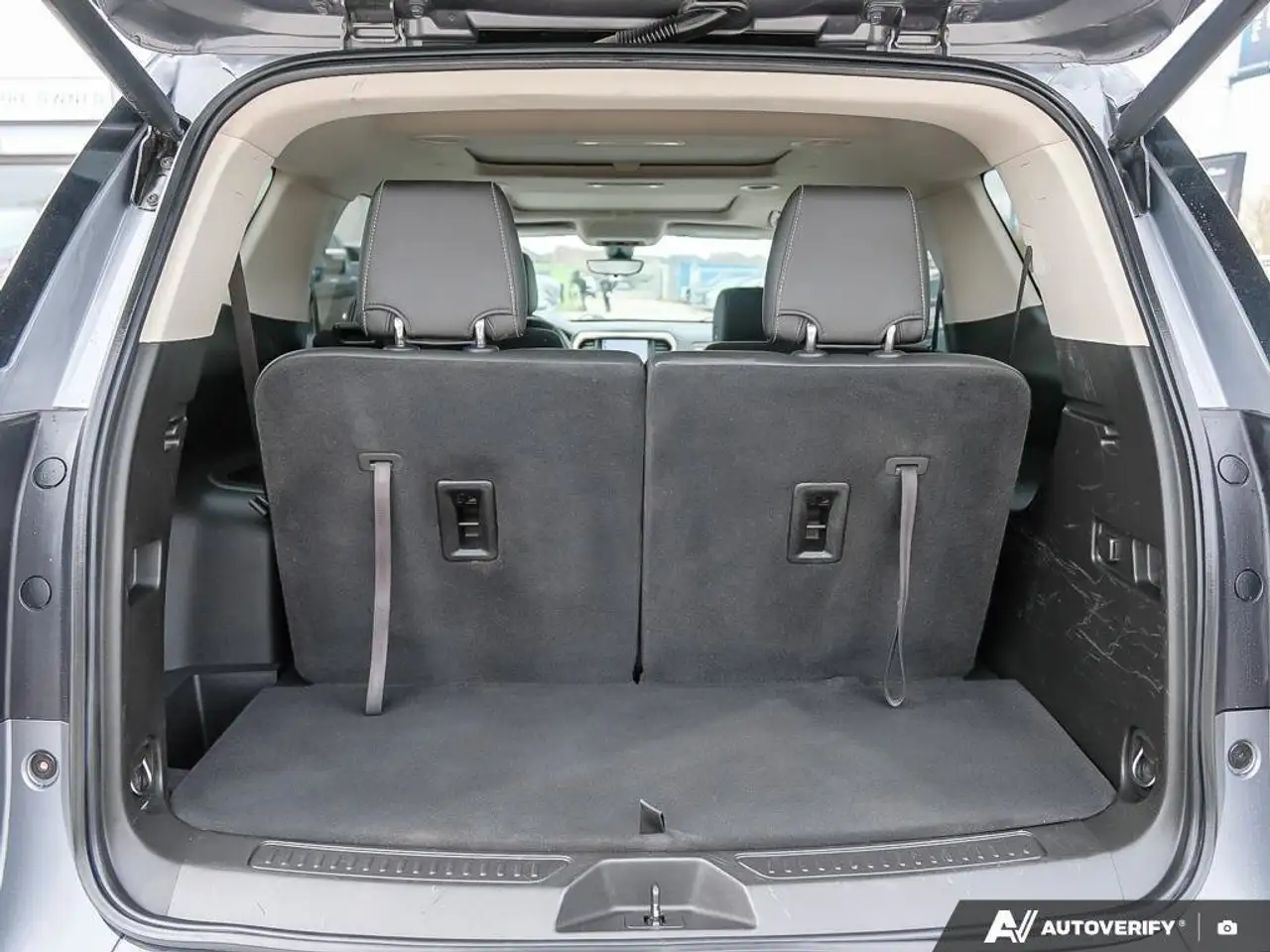 GMC Acadia снимка GMC Acadia