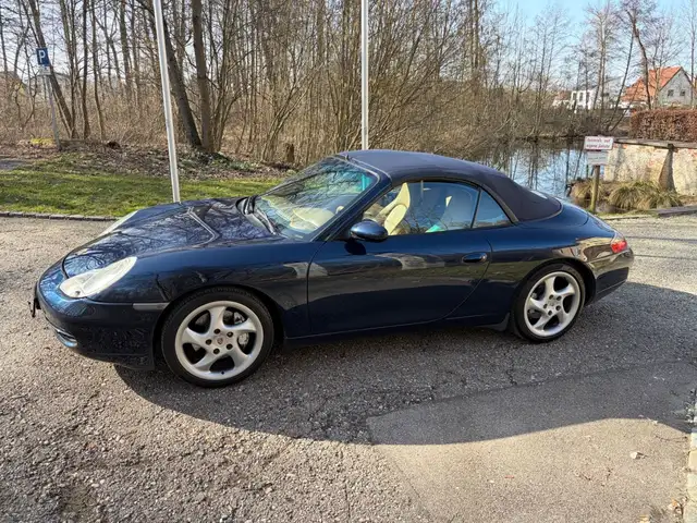 Porsche 996 Carrera 4 Cabriolet Sehr schönes Fahrzeug