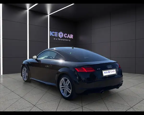 Audi TT view 7