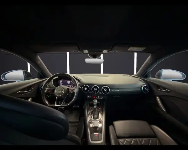 Audi TT view 10