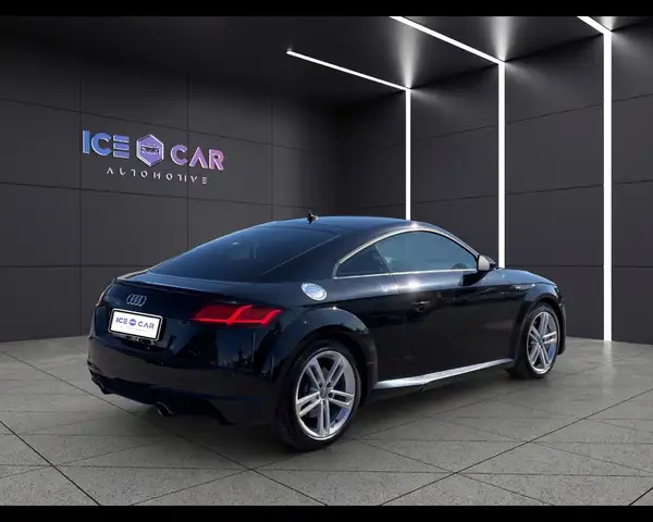 Audi TT view 5