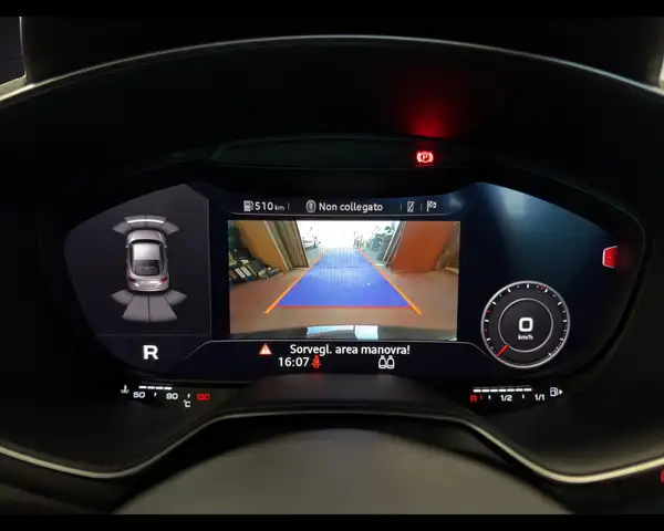 Audi TT view 14