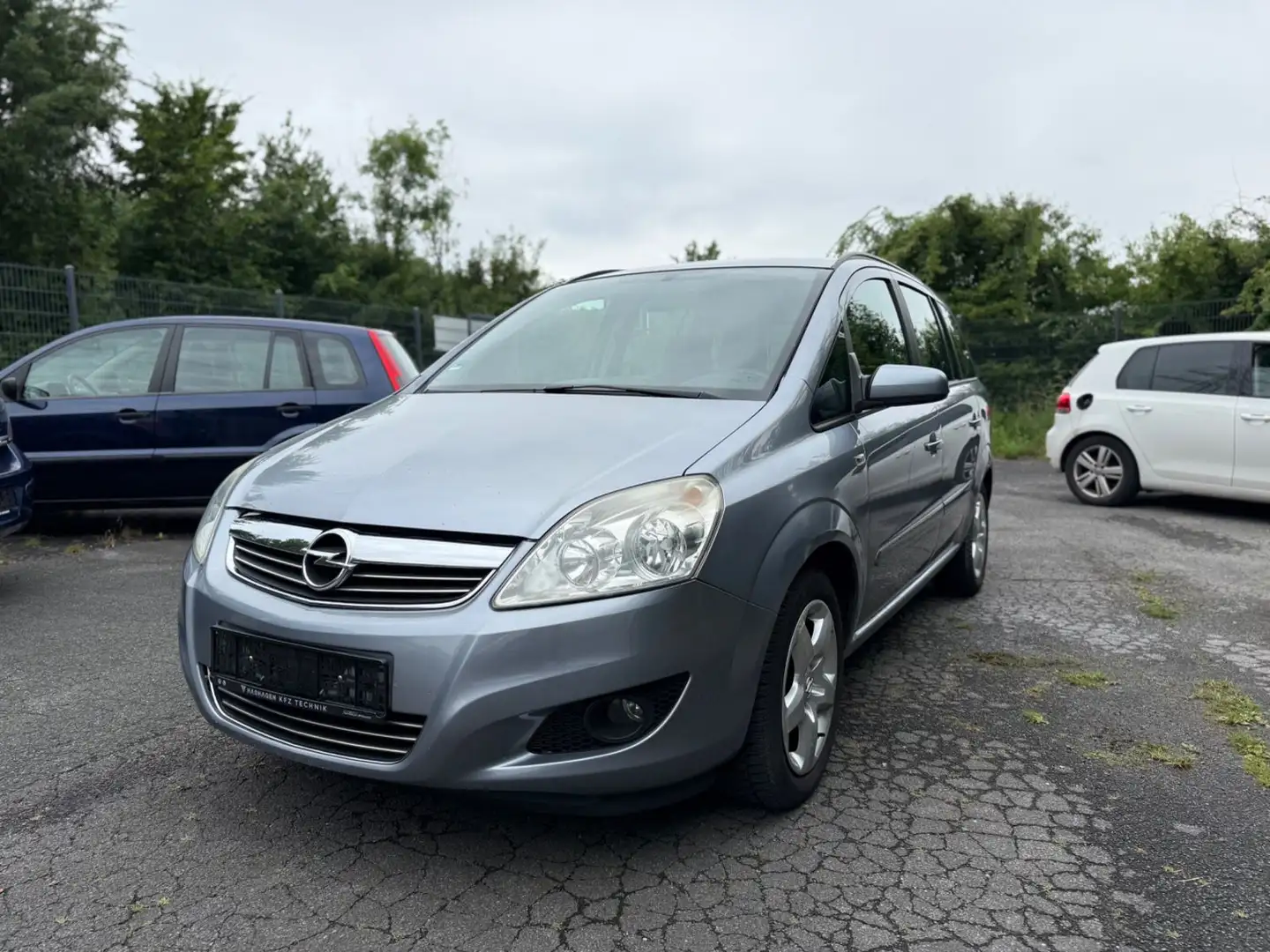 Opel Zafira B Edition Silber - 1