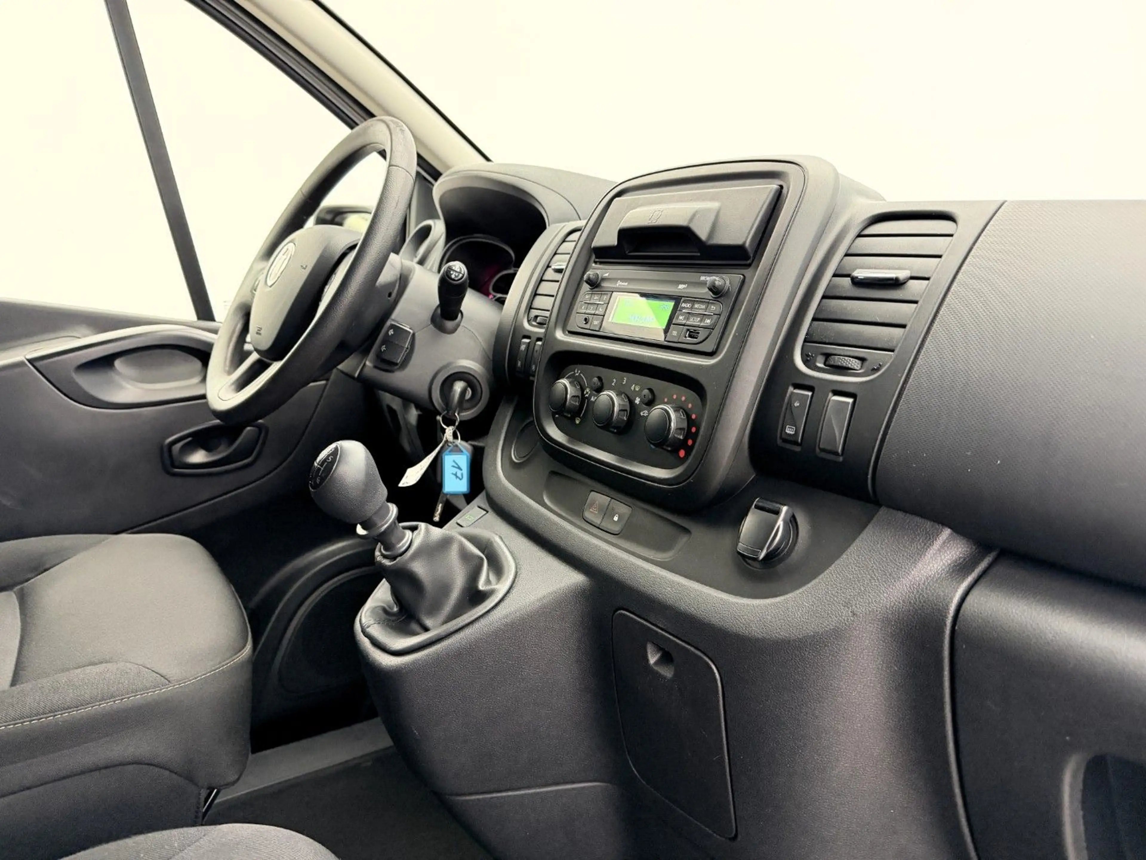 Fiat Talento Kombi L2H1 1,2t SX °Klima°6-Sitze° — photo 12
