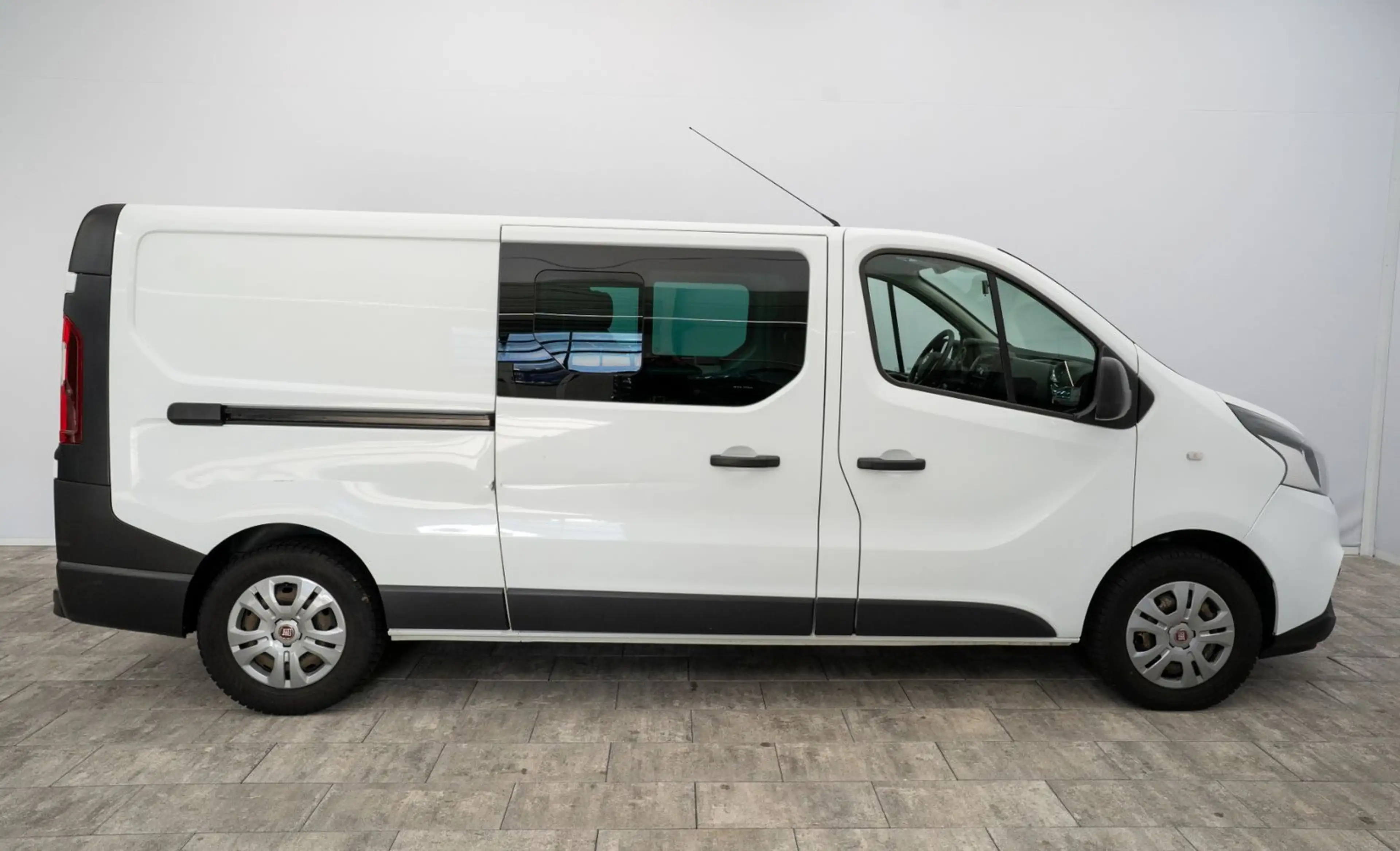Fiat Talento Kombi L2H1 1,2t SX °Klima°6-Sitze° — photo 5