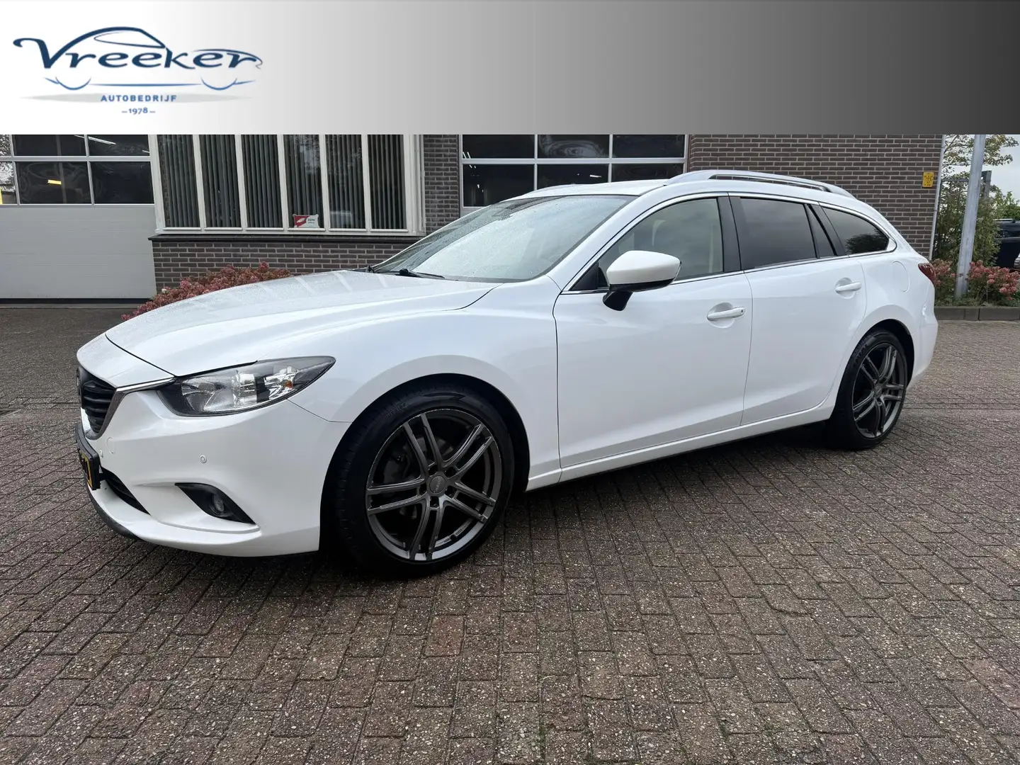 Mazda 6 Sportbreak 2.0 HP TS+ Skylease | stoel verwarming Wit - 1