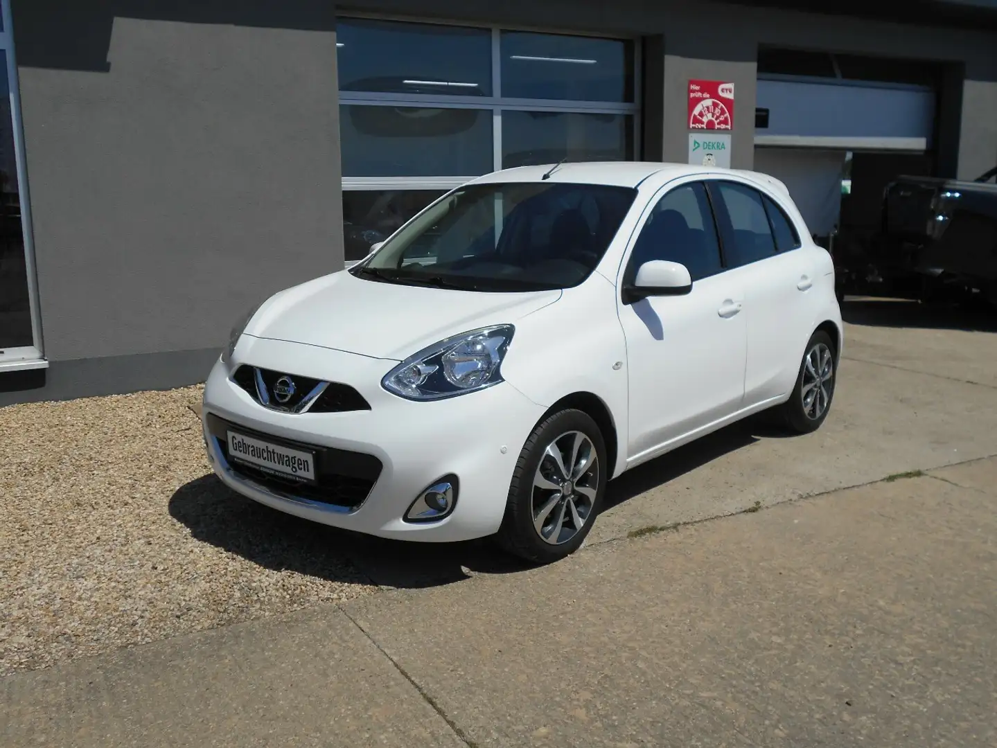 Nissan Micra Acenta Sommer / Winterräder Wit - 1