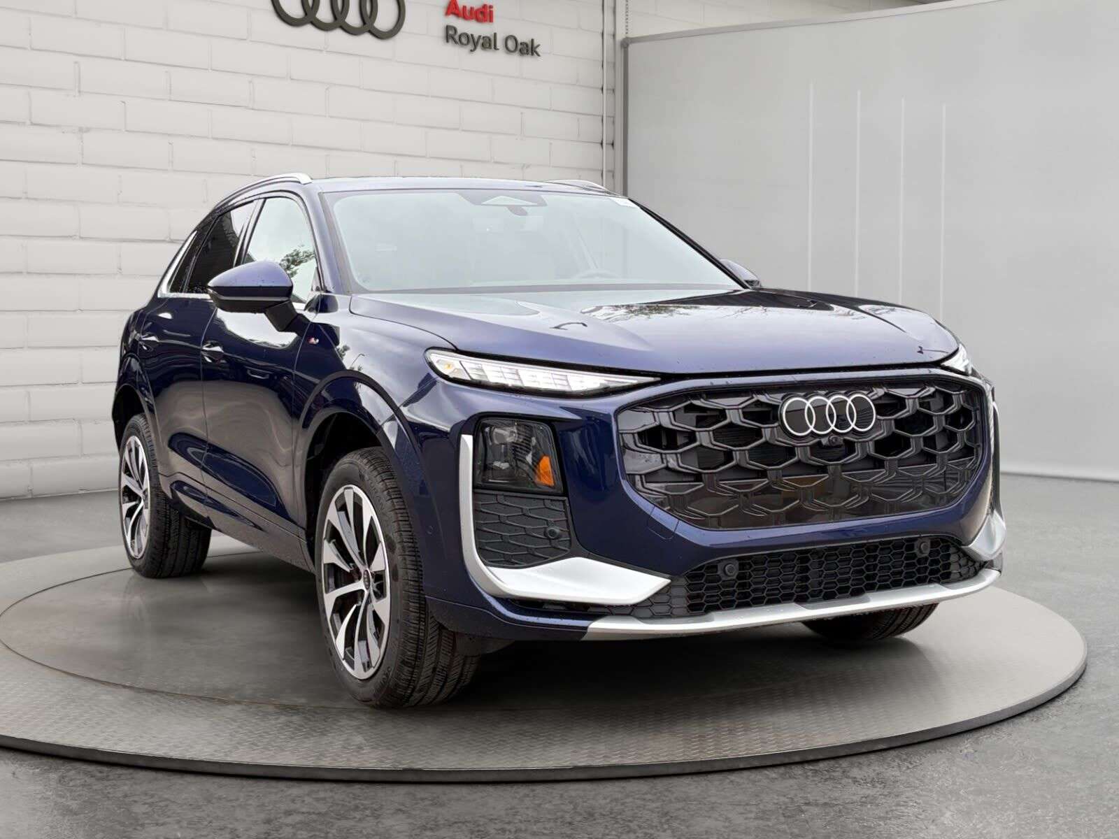 2026 Audi Q3 Technik | Ex-Demo — photo 1