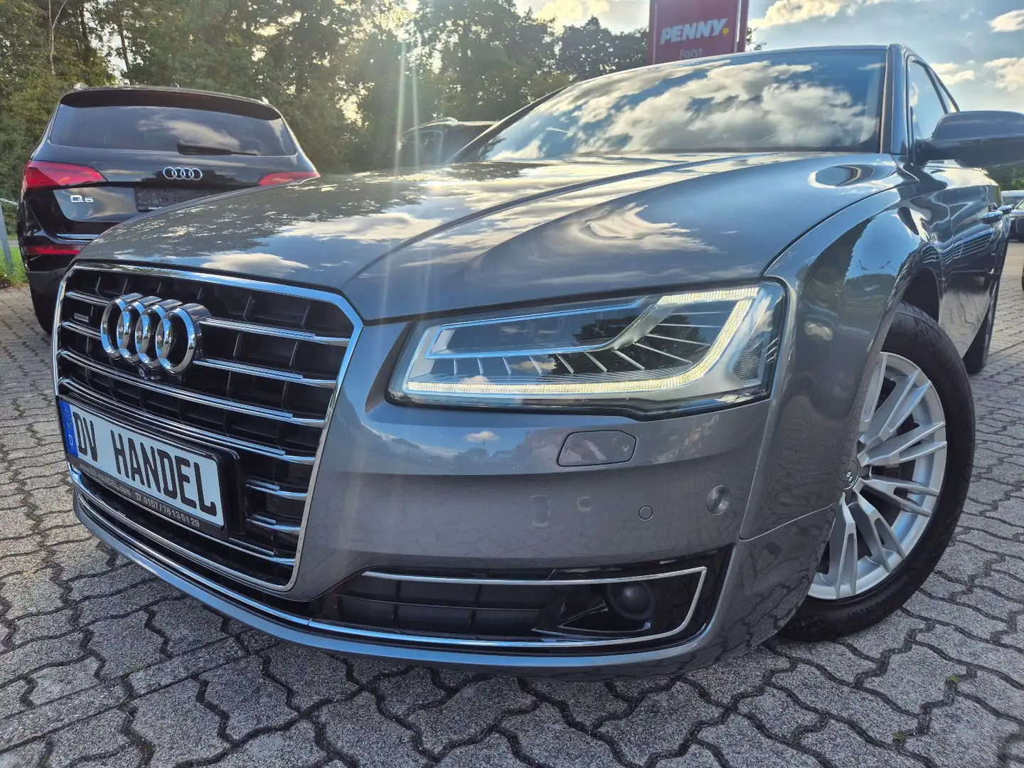 Audi A8 3.0 TDI clean diesel quattro Matrix/Bose/SSD Grau - 1