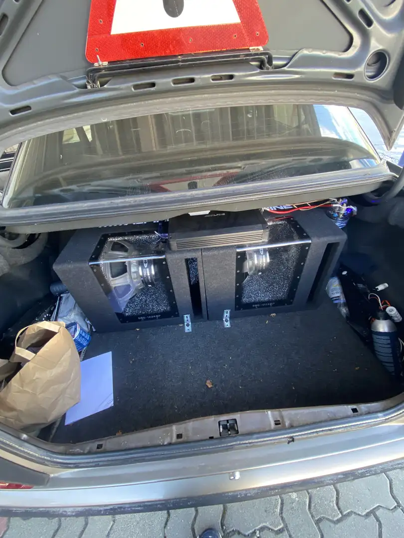 Mercedes-Benz E 260 Gold - 2