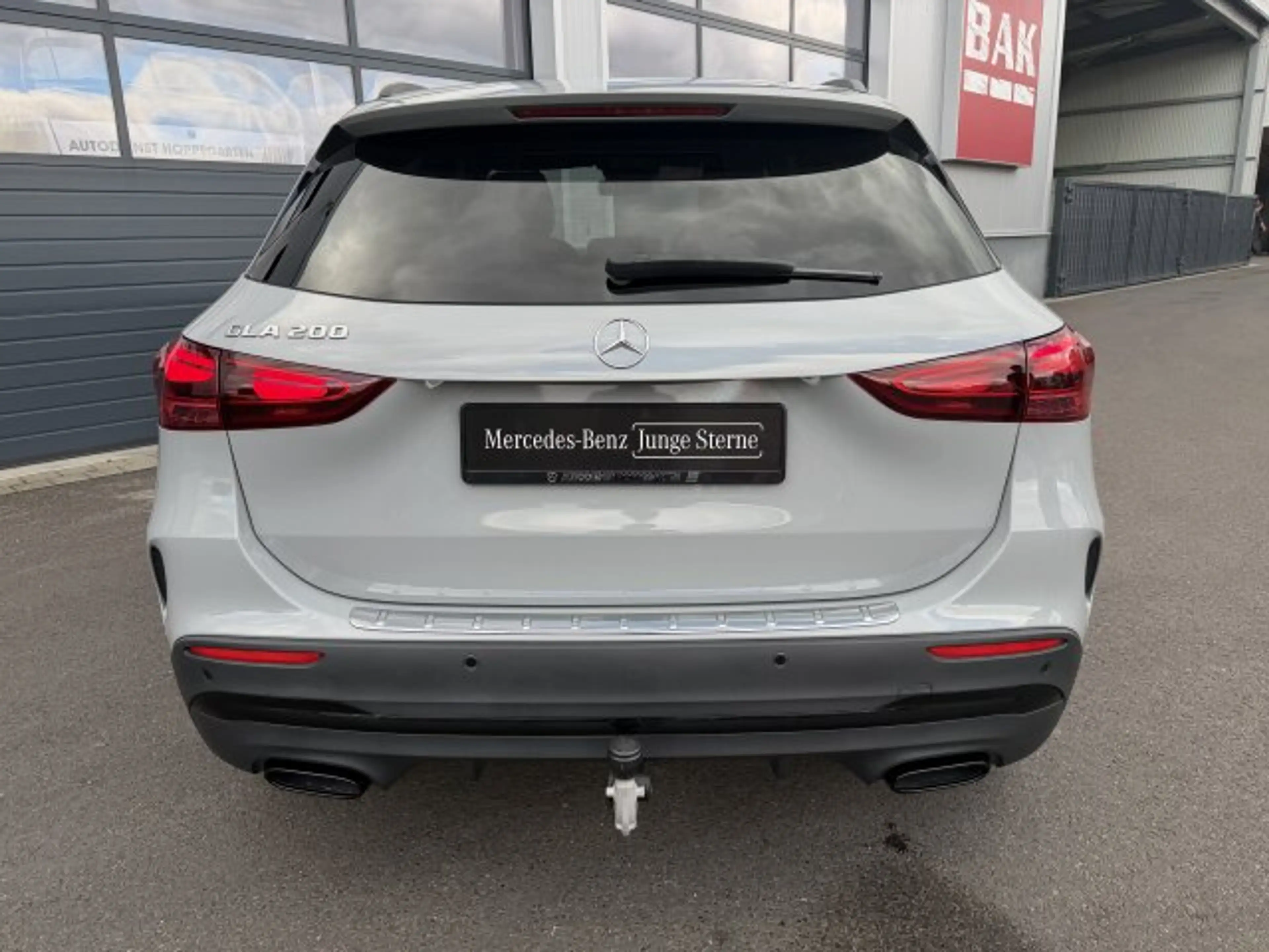 Mercedes-Benz GLA 200 GLA 200 AMG Night Multibeam Distr. Sound AHK 20" — photo 7
