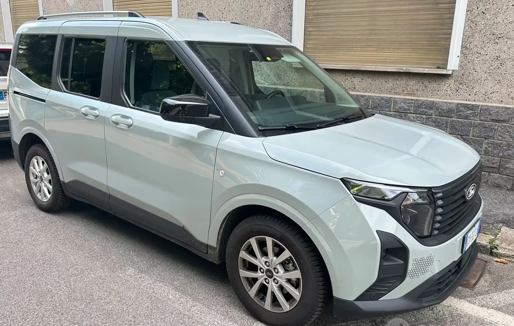Ford Tourneo Courier 1.0 EcoBoost 125cv Titanium Autom. Gri - 1