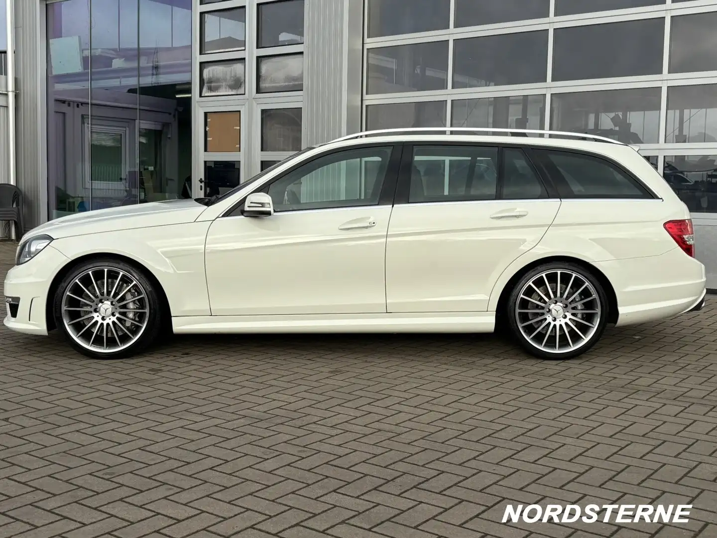Mercedes-Benz C 63 AMG C 63 T AMG Scheckheft Top gepflegt Voll 19Zoll Weiß - 2