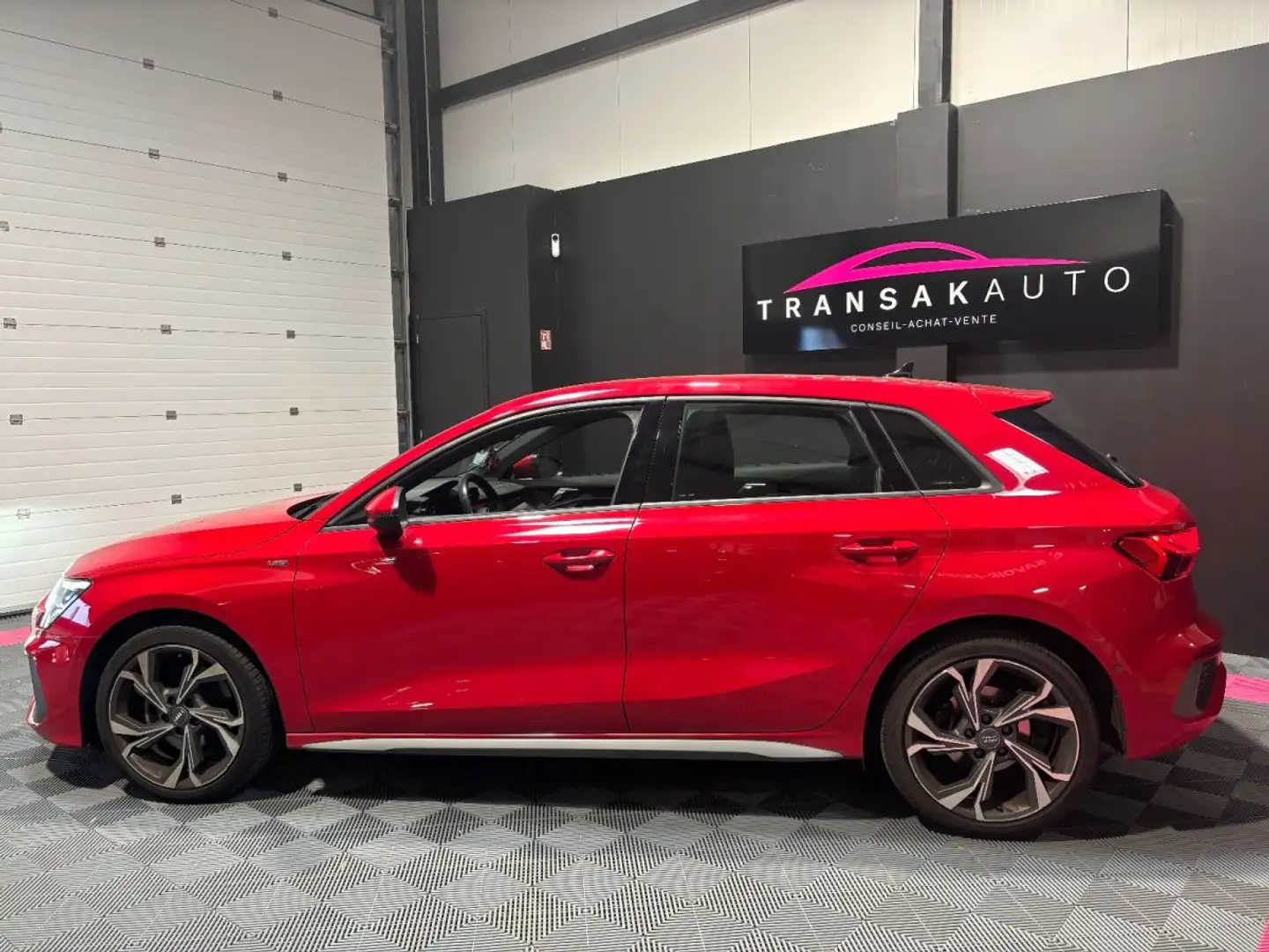 Audi A3 40 e-tron 204 S tronic 6 Rouge - 2