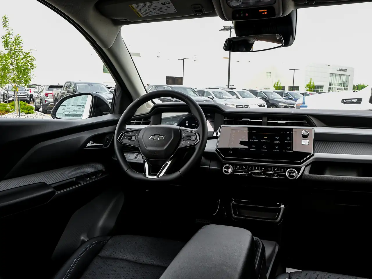 Chevrolet Bolt photo Chevrolet Bolt