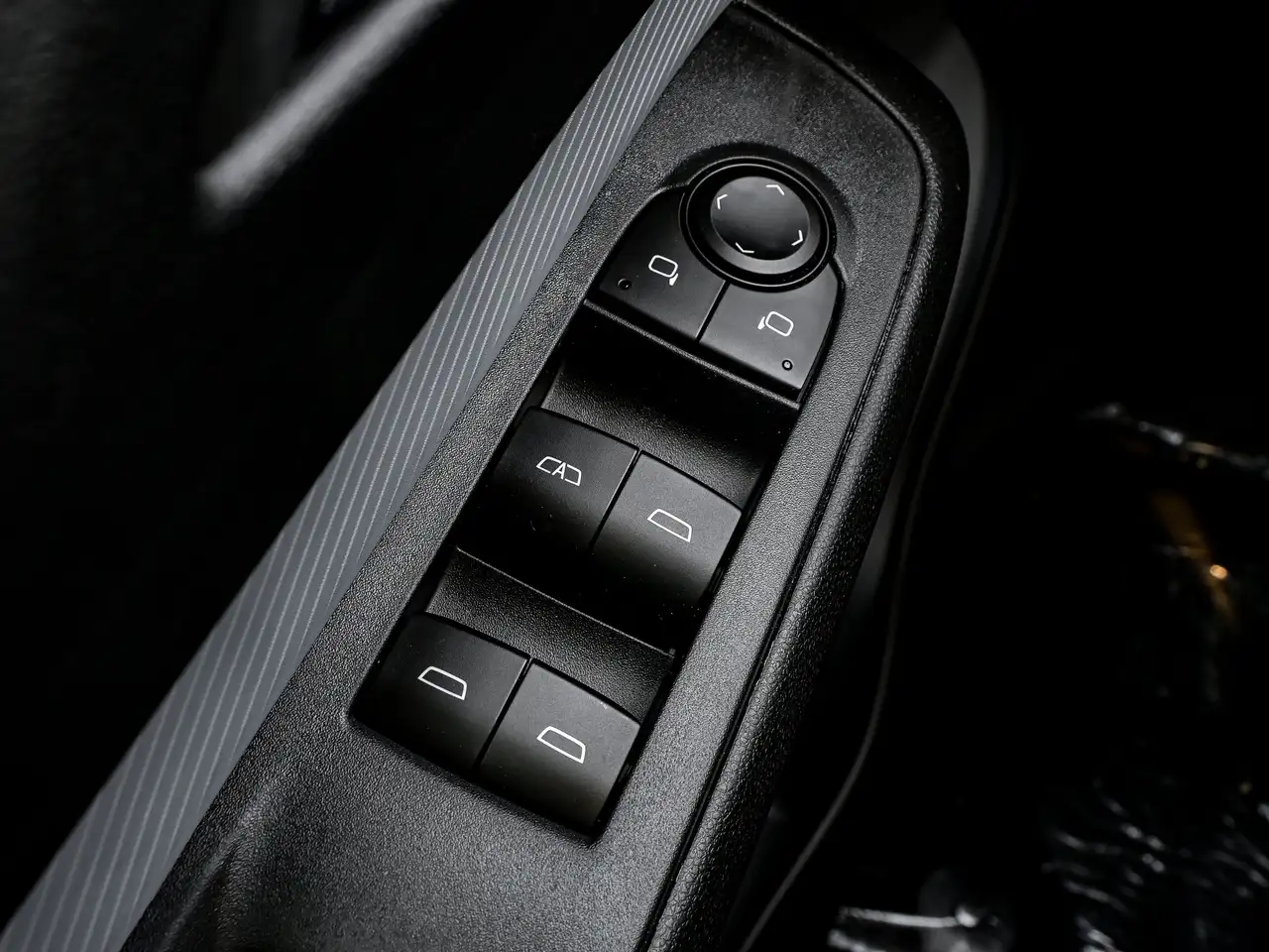 Chevrolet Bolt photo Chevrolet Bolt