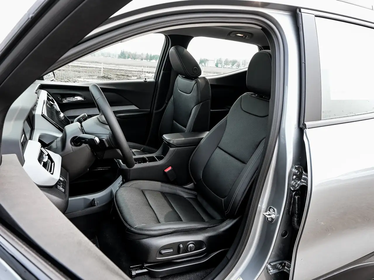 Chevrolet Bolt photo Chevrolet Bolt