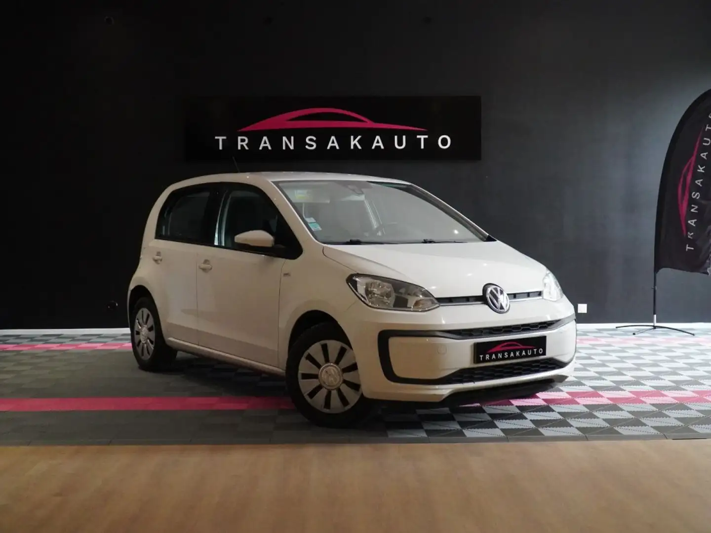 Volkswagen up! 1.0 60 BlueMotion Technology BVM5 Up! Connect Blanc - 1